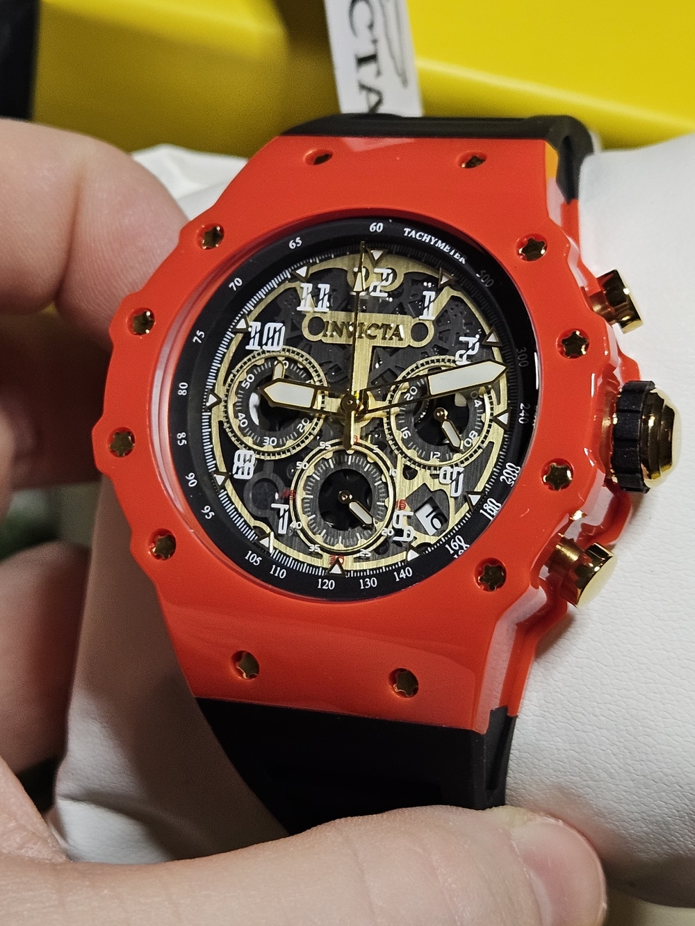 NWT Invicta Racing Vaulthan Red Chronograph Men’s Watch 69685 - NEW IN BOX - Picture 10 of 12
